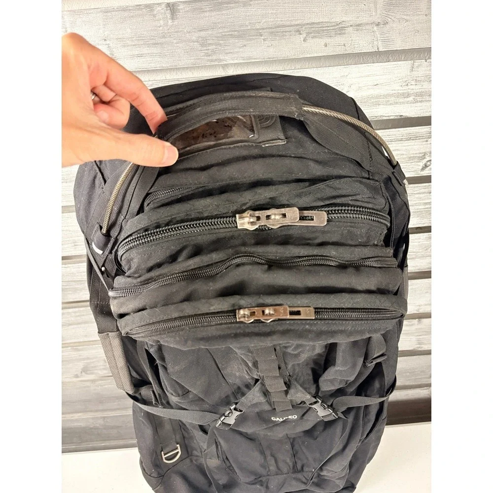 The North Face Travel Duffle/Backpack Daypack Hiking Bag RARE Vintage 2 in 1